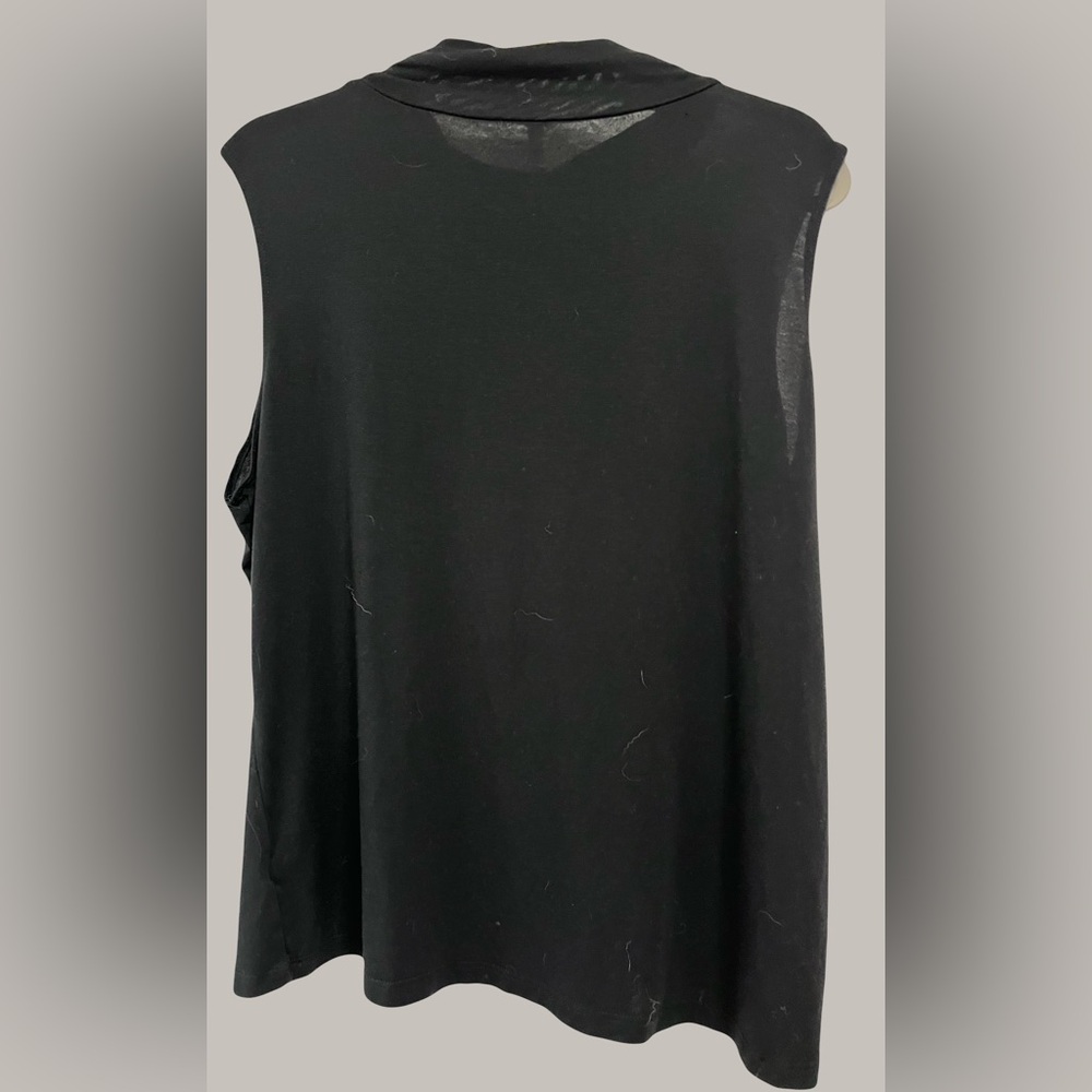 Leo & Nicole Black Sleeveless Mock Neck Tank - Picture 2 of 6